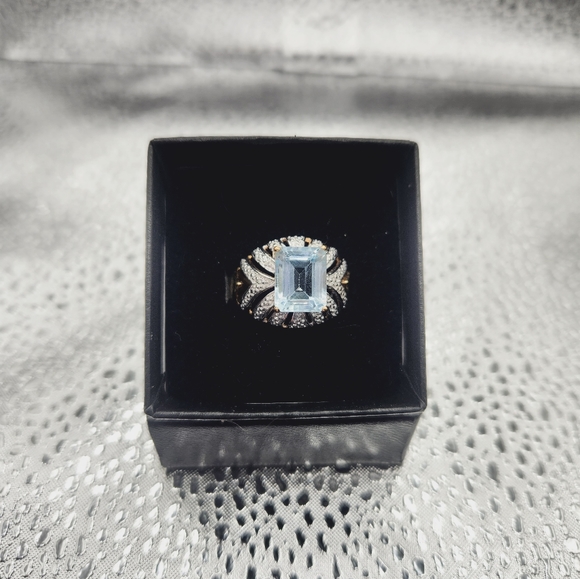 Ladies Ring - Picture 2 of 5